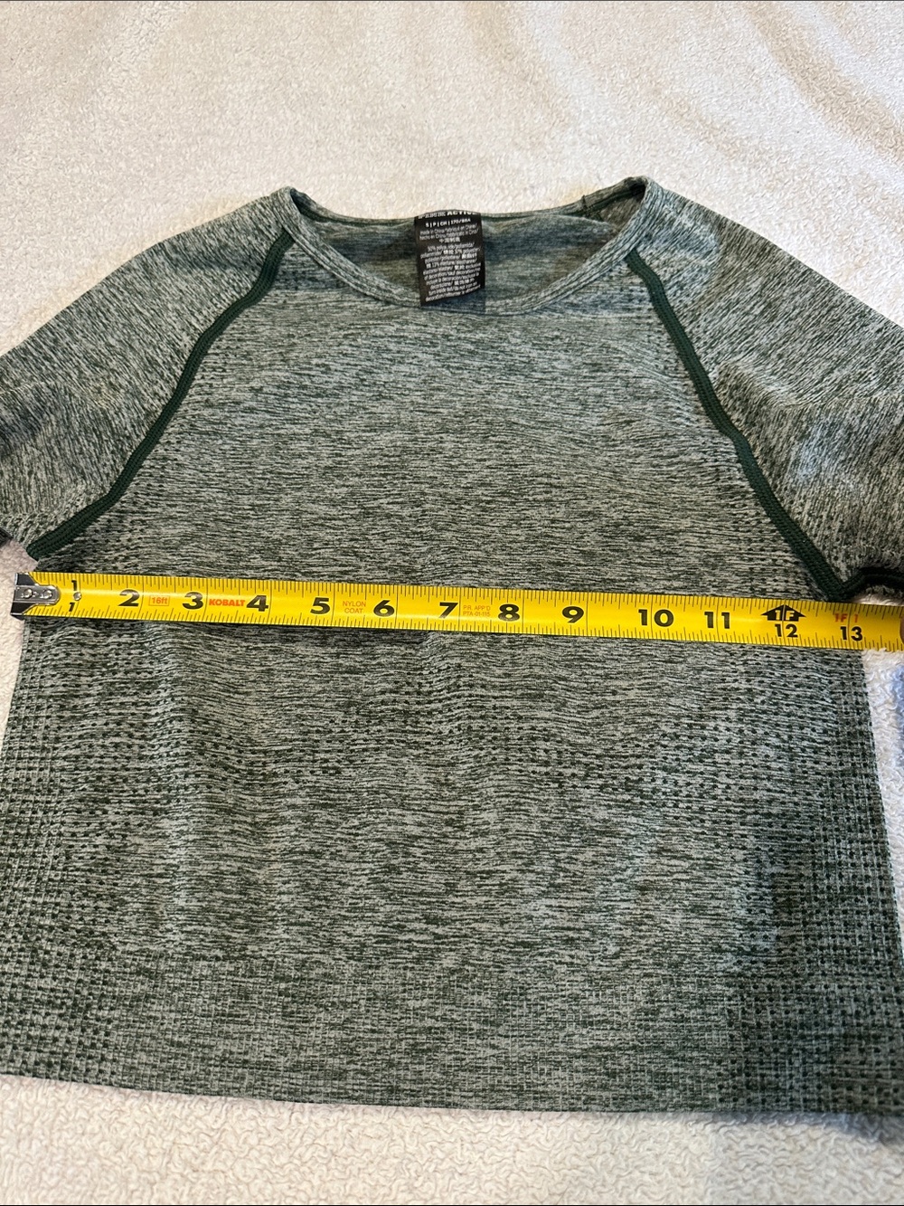 Women's Green Long-Sleeve Seamless Crew Sweater - Picture 5 of 6